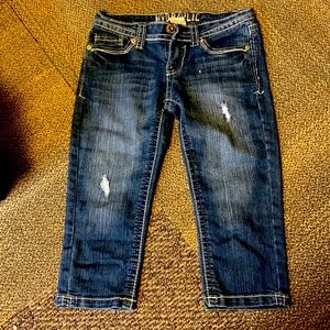 Size 5/6 Hydraulic denim capris